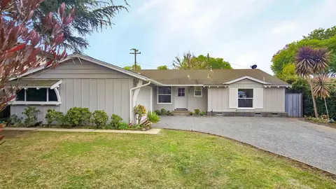 954 Concha Loma Dr, Carpinteria, CA 93013