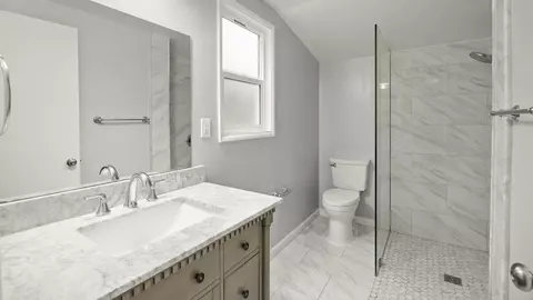 Bath - 954 Concha Loma Dr, Carpinteria, CA 93013 photo 1 of 3