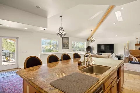 Kitchen - 130 Oak Dr, Oak View, CA 93022 photo 4 of 4