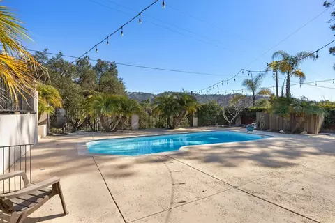 Exterior - 130 Oak Dr, Oak View, CA 93022 photo 6 of 8
