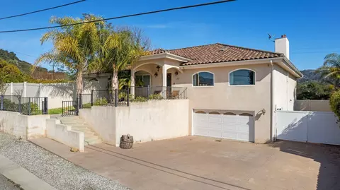 130 Oak Dr, Oak View, CA 93022