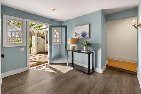 Entry Way - 3180 Serena Ave, Carpinteria, CA 93013 photo 1 of 6