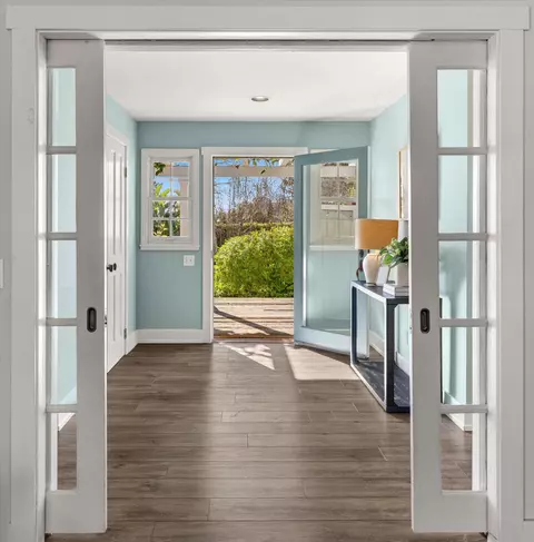 Entry Way - 3180 Serena Ave, Carpinteria, CA 93013 photo 2 of 6
