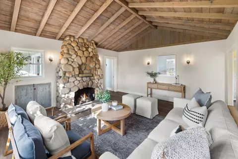 Living - 3180 Serena Ave, Carpinteria, CA 93013 photo 5 of 7