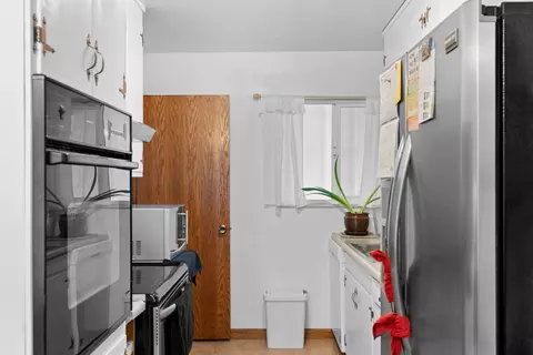 Kitchen - 4088 Stardust Rd, Lompoc, CA 93436 photo 1 of 3