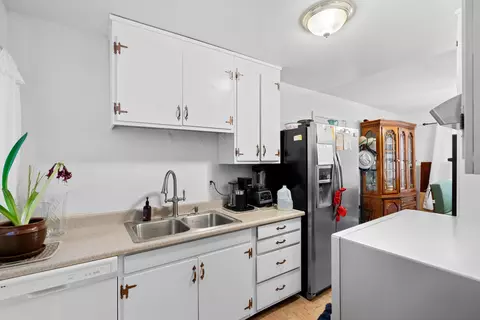 Kitchen - 4088 Stardust Rd, Lompoc, CA 93436 photo 3 of 3