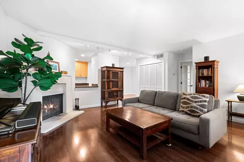 1815 Bath St #6, Santa Barbara, CA 93101