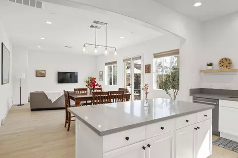 Kitchen - 2339 Nicklaus St, Oxnard, CA 93036 photo 5 of 5