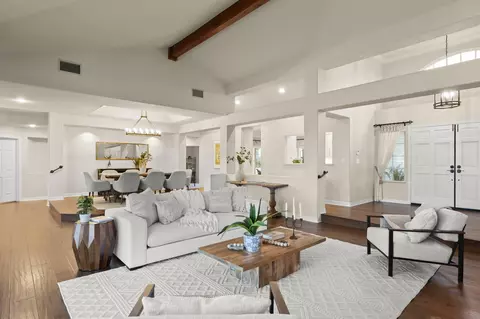 Living - 95 Valley Vista Dr, Camarillo, CA 93010 photo 1 of 2