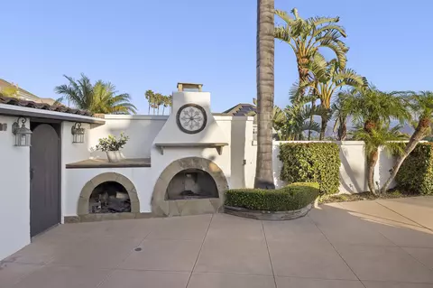 Exterior - 95 Valley Vista Dr, Camarillo, CA 93010 photo 3 of 8