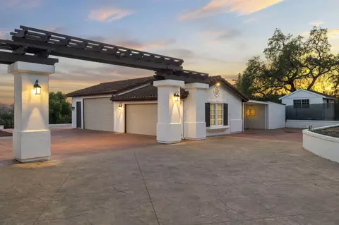 Exterior - 95 Valley Vista Dr, Camarillo, CA 93010 photo 4 of 8