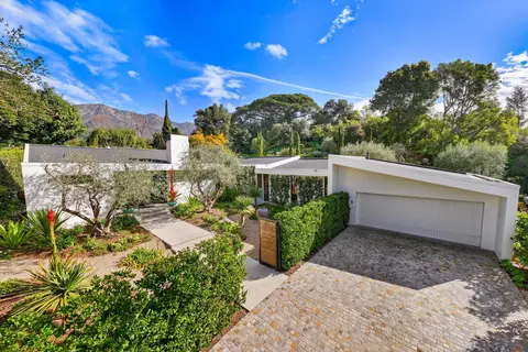 Exterior - 448 Court Pl, Montecito, CA 93108 photo 2 of 15