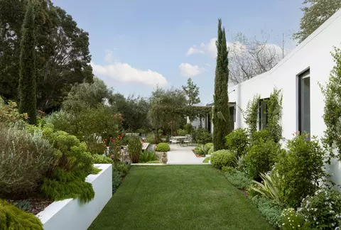 Exterior - 448 Court Pl, Montecito, CA 93108 photo 12 of 15