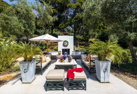 Exterior - 448 Court Pl, Montecito, CA 93108 photo 9 of 15