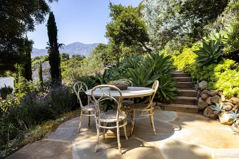 Exterior - 448 Court Pl, Montecito, CA 93108 photo 11 of 15