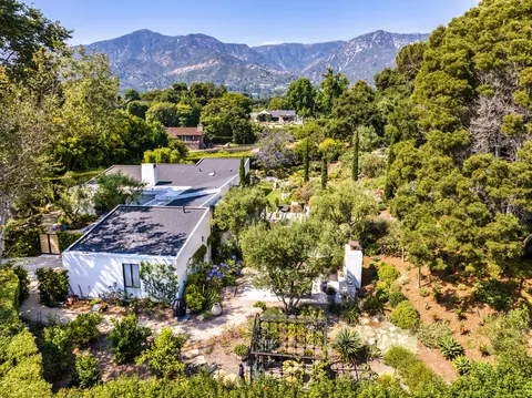 Exterior - 448 Court Pl, Montecito, CA 93108 photo 15 of 15