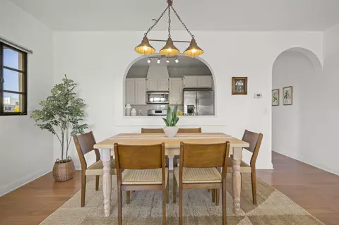 Dining - 1532 State St #E, Santa Barbara, CA 93101 photo 2 of 4