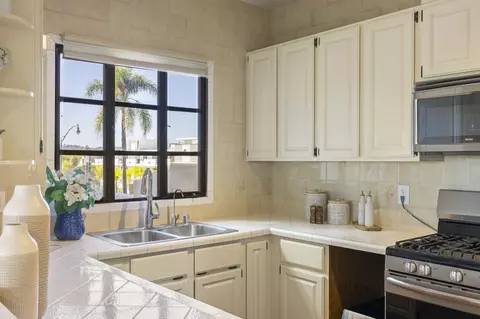 Kitchen - 1532 State St #E, Santa Barbara, CA 93101 photo 1 of 3