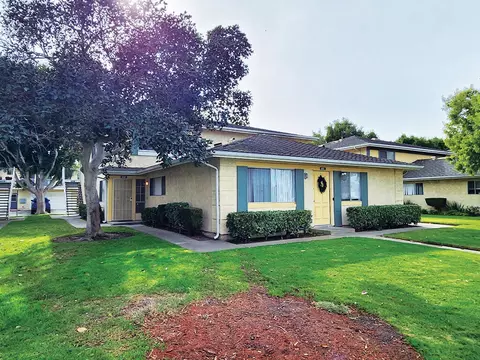 610 W Hemlock St, Port Hueneme, CA 93041