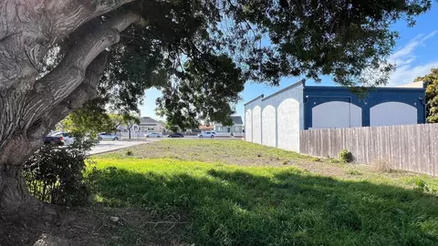 126 S J St, Lompoc, CA 93436 photo 3