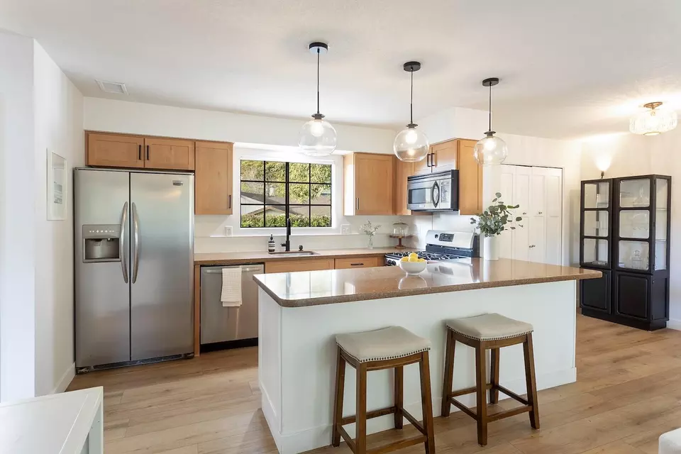 Kitchen - 4012 Invierno Dr #B, Santa Barbara, CA 93110 photo 1 of 2