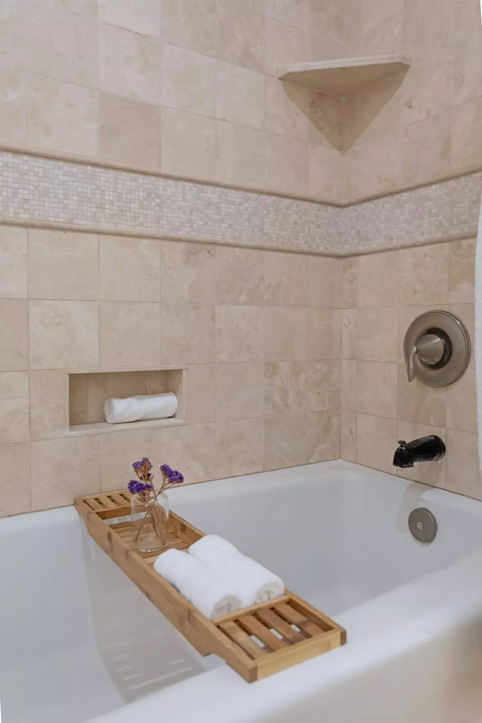 Bath - 4012 Invierno Dr #B, Santa Barbara, CA 93110 photo 2 of 3