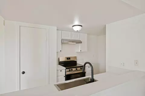Kitchen - 5956 Via Real #3, Carpinteria, CA 93013 photo 2 of 2