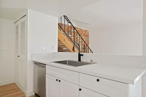 Kitchen - 5956 Via Real #3, Carpinteria, CA 93013 photo 1 of 2