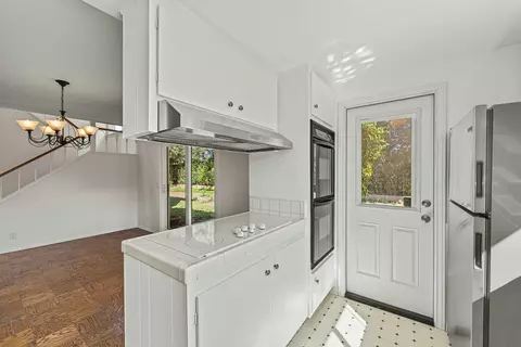 Kitchen - 470 Arundel Rd, Goleta, CA 93117 photo 2 of 2