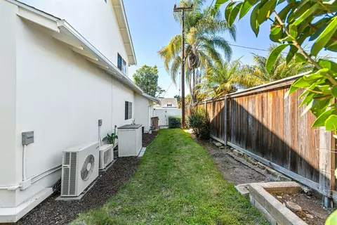 Exterior - 470 Arundel Rd, Goleta, CA 93117 photo 7 of 9