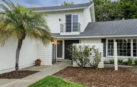 470 Arundel Rd, Goleta, CA 93117