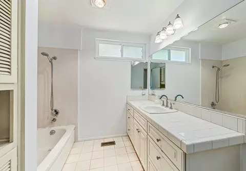 Bath - 470 Arundel Rd, Goleta, CA 93117 photo 2 of 2