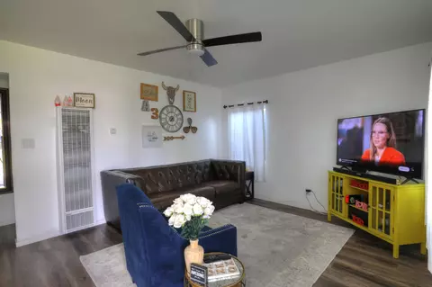 150-166 Johnson Rd, Oxnard, CA 93033 photo 11