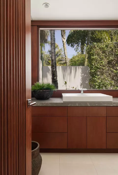 Bath - 1134 Hill Rd, Montecito, CA 93108 photo 1 of 4
