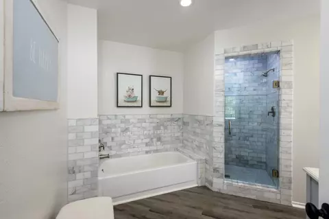 Bath - 736 Hillside Dr, Solvang, CA 93463 photo 1 of 3