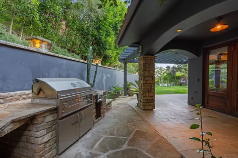 Exterior - 330 E Mountain Dr, Montecito, CA 93108 photo 7 of 21