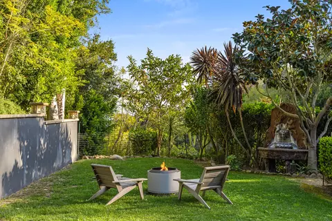 Exterior - 330 E Mountain Dr, Montecito, CA 93108 photo 14 of 21
