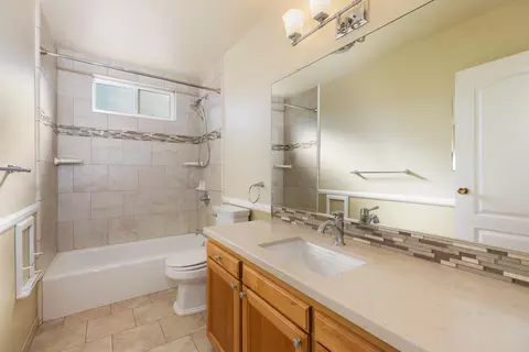 Bath - 6281 Covington Way, Goleta, CA 93117 photo 2 of 2