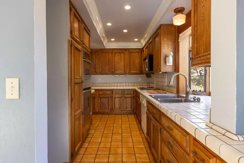 Kitchen - 6281 Covington Way, Goleta, CA 93117 photo 1 of 1