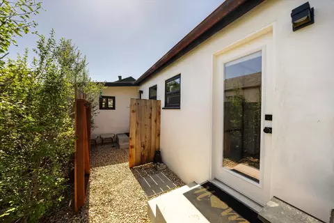 Exterior - 10861090 Elm Ln, Carpinteria, CA 93013 photo 8 of 10