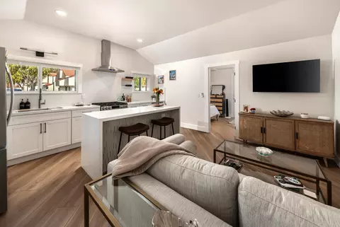 Kitchen - 10861090 Elm Ln, Carpinteria, CA 93013 photo 1 of 4
