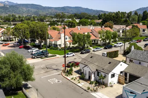 View/Area - 10861090 Elm Ln, Carpinteria, CA 93013 photo 2 of 6