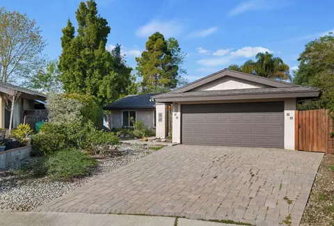 7316 Hillsboro St, Goleta, CA 93117