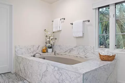 Bath - 189 Hermosillo Rd, Montecito, CA 93108 photo 4 of 5