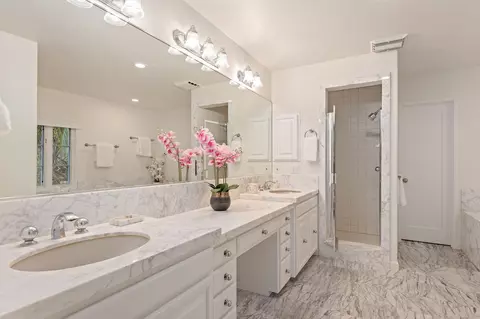 Bath - 189 Hermosillo Rd, Montecito, CA 93108 photo 3 of 5