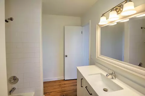Bath - 307 Northgate Dr #C, Goleta, CA 93117 photo 2 of 3
