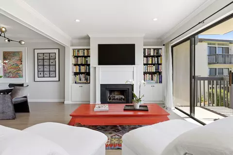 Living - 3375 Foothill Rd UNIT 1123, Carpinteria, CA 93013 photo 2 of 5