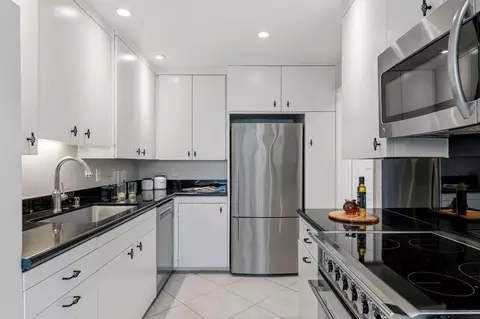 Kitchen - 1032 Fairway Rd, Montecito, CA 93108 photo 2 of 3