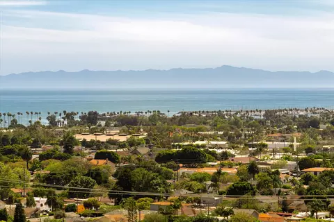 5 Las Alturas Rd, Santa Barbara, CA 93103
