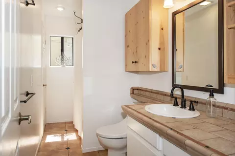Bath - 4852 Sawyer Ave, Carpinteria, CA 93013 photo 1 of 2